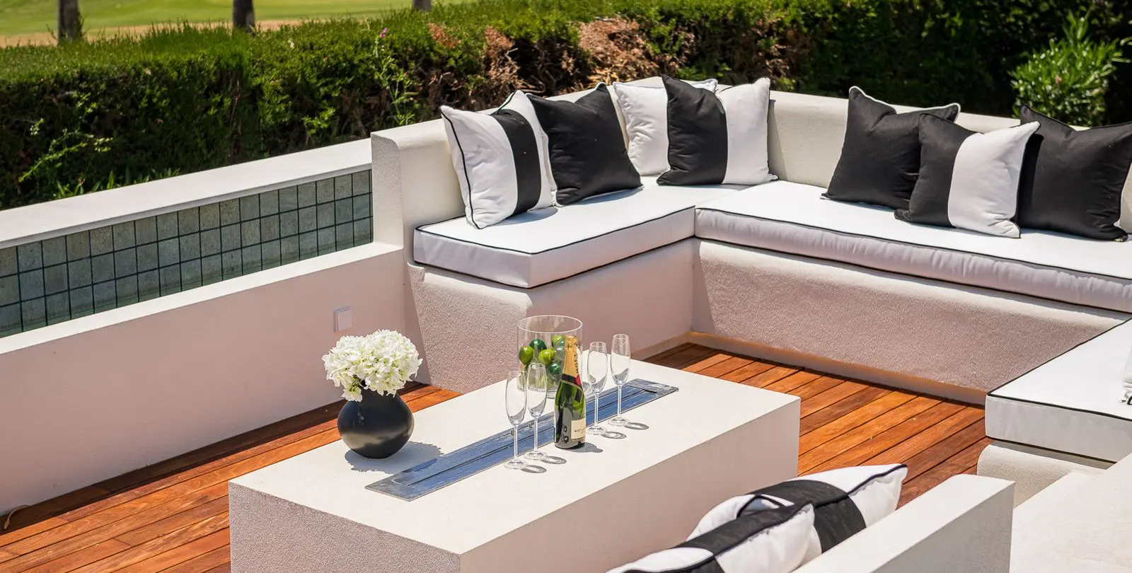 Sale of detached villa in Nueva Andalucía 54