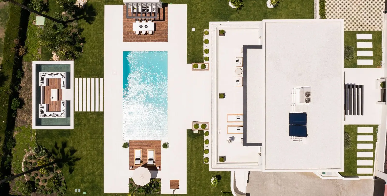 Sale of detached villa in Nueva Andalucía 77
