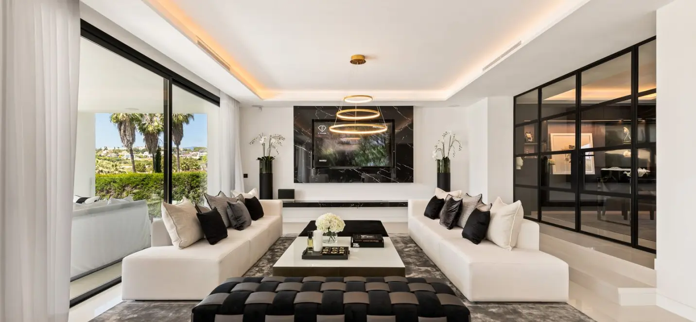 Venta de villa independiente en Nueva Andalucía 2