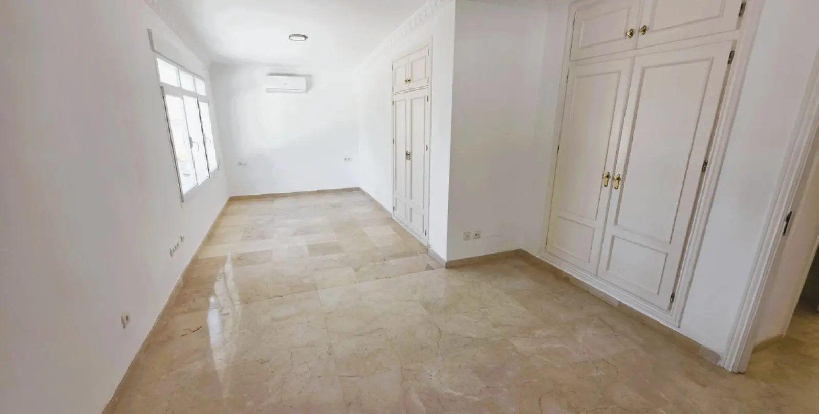 Long-term rent of detached villa in Nueva Andalucía 8