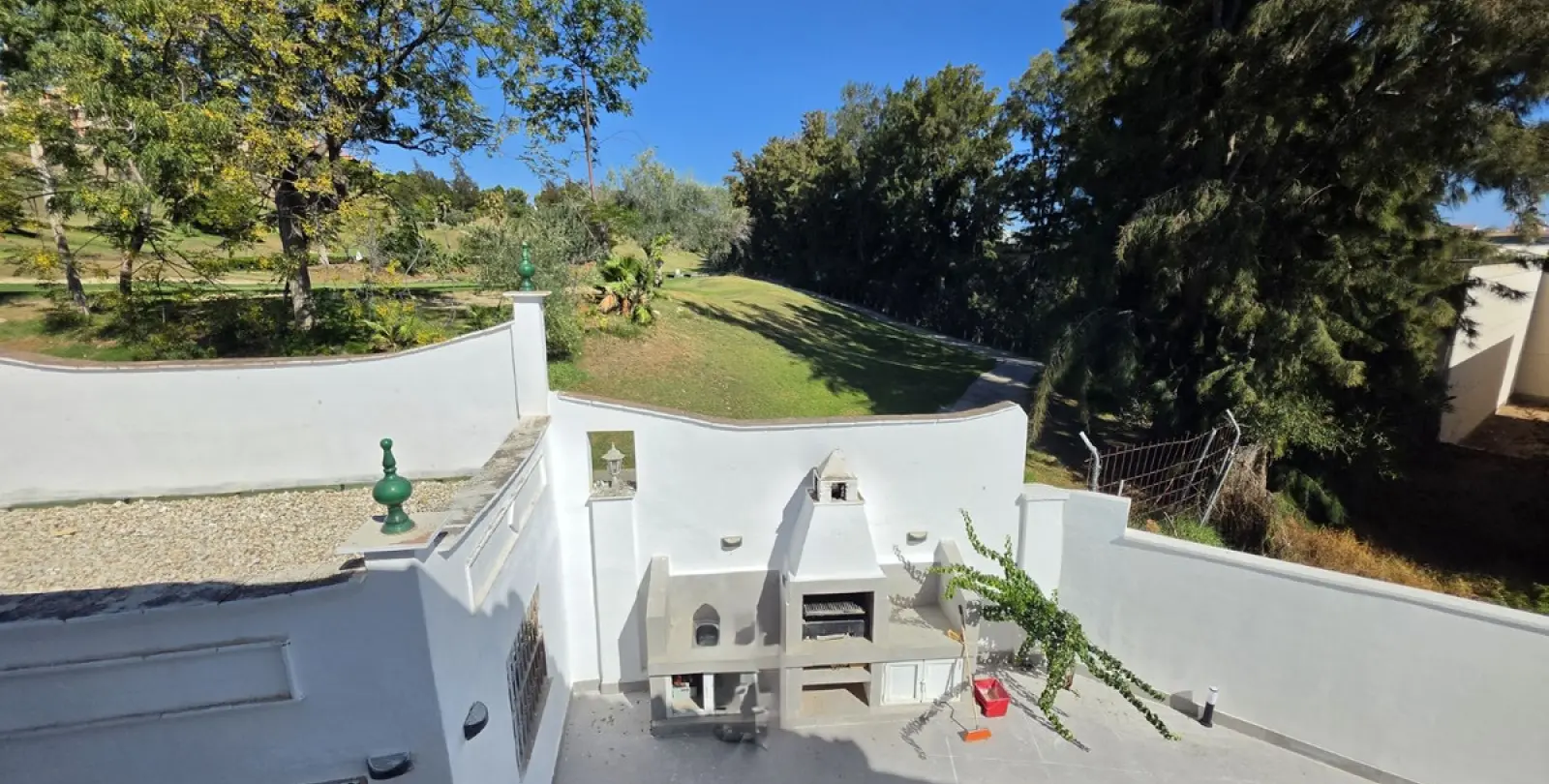 Long-term rent of detached villa in Nueva Andalucía 11