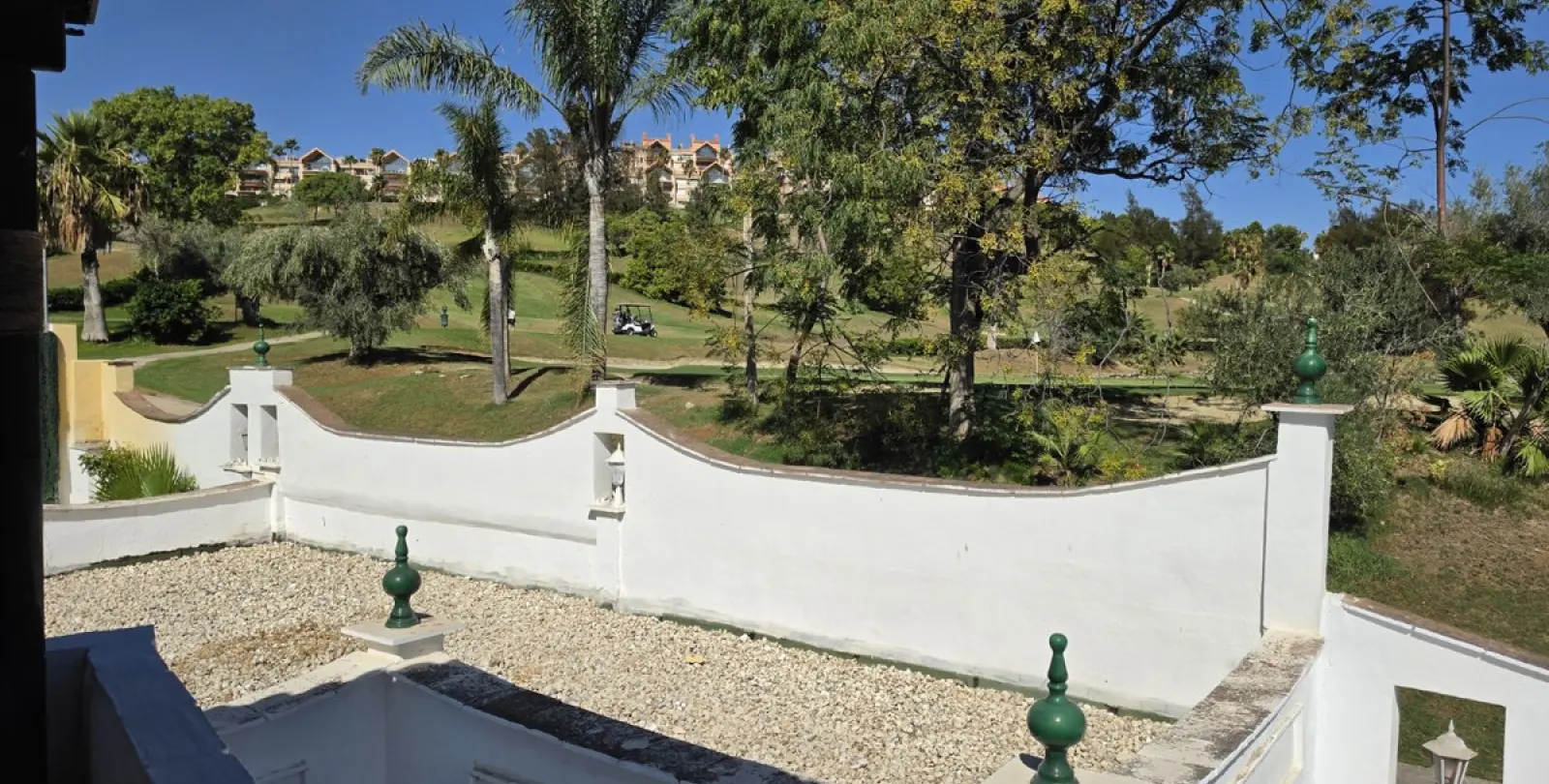 Long-term rent of detached villa in Nueva Andalucía 12