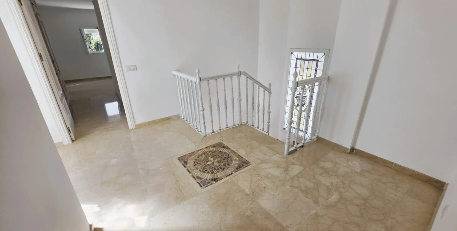 Long-term rent of detached villa in Nueva Andalucía 17