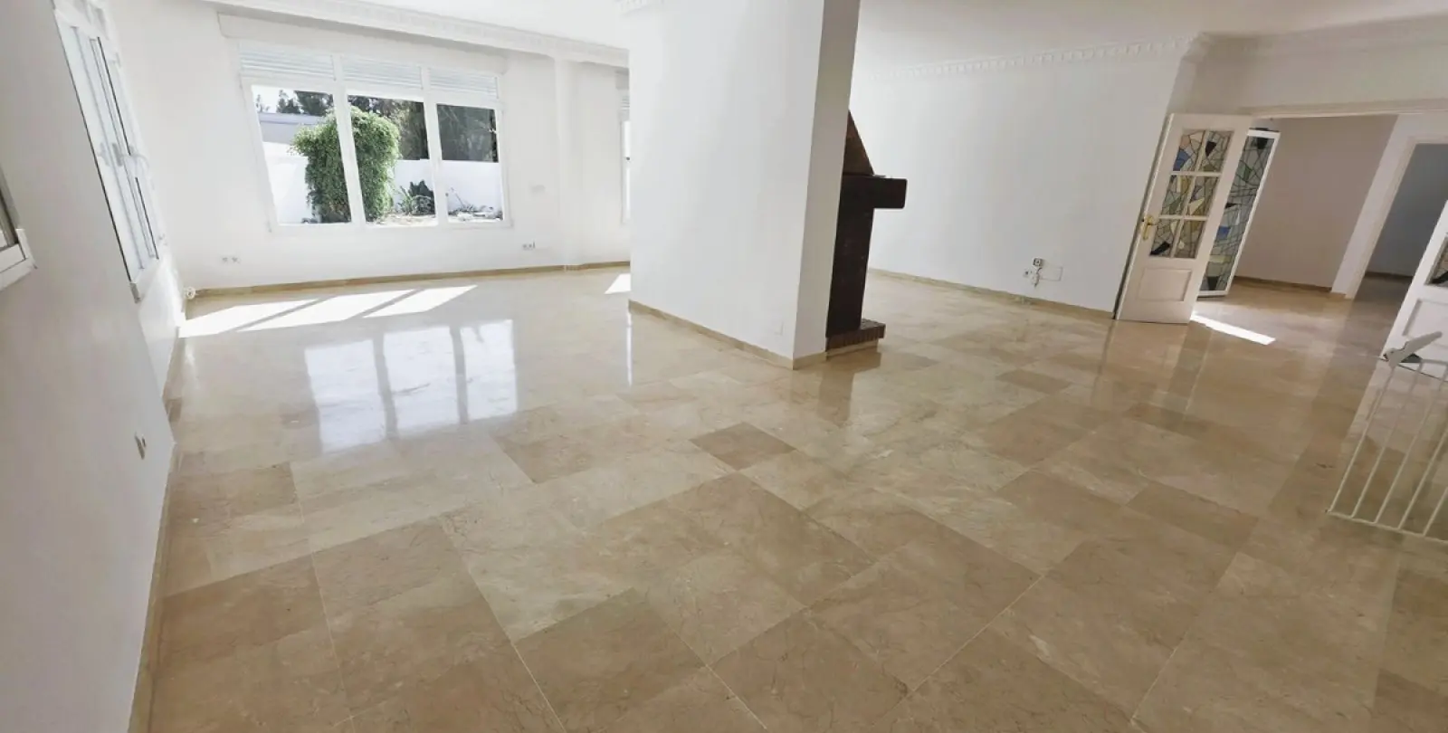 Long-term rent of detached villa in Nueva Andalucía 54