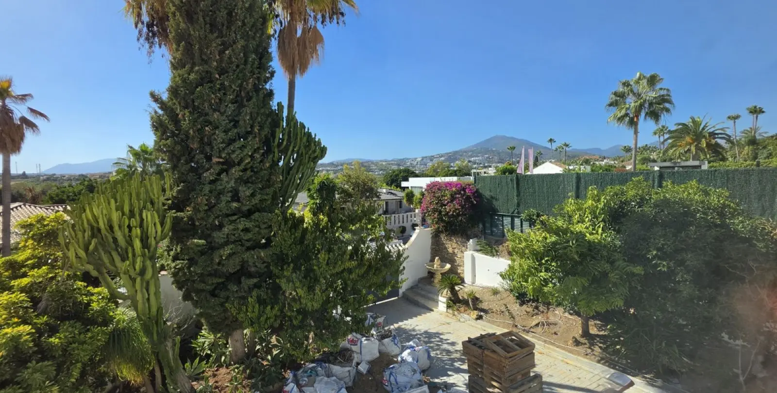 Long-term rent of detached villa in Nueva Andalucía 73