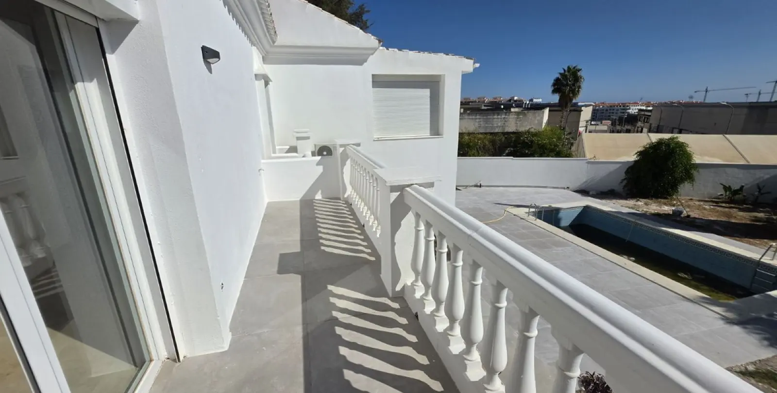 Long-term rent of detached villa in Nueva Andalucía 85