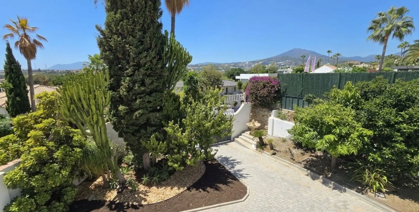 Long-term rent of detached villa in Nueva Andalucía 141