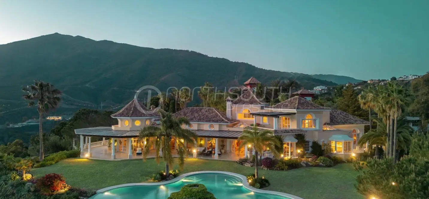 Sale of detached villa in Benahavís 1
