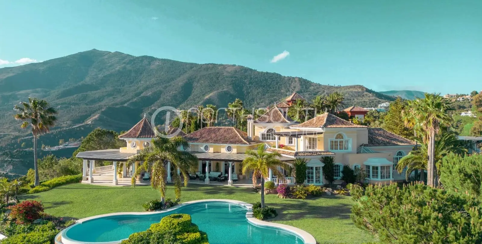 Sale of detached villa in Benahavís 17