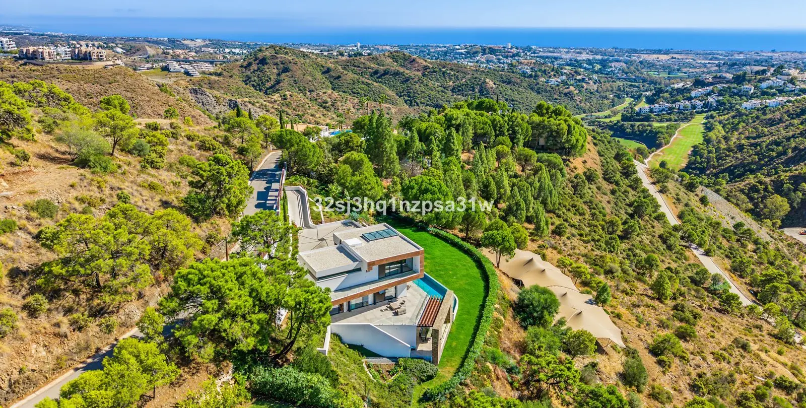 Sale of detached villa in Benahavís 4