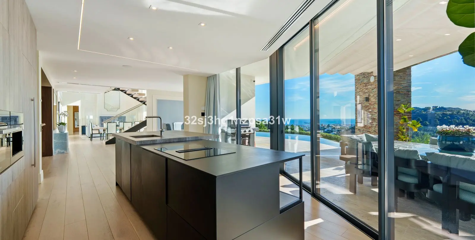 Sale of detached villa in Benahavís 8