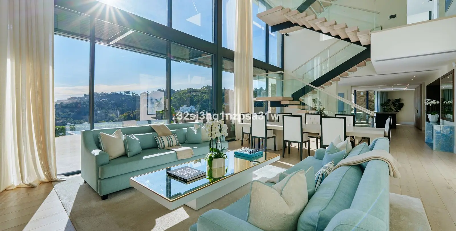 Sale of detached villa in Benahavís 15