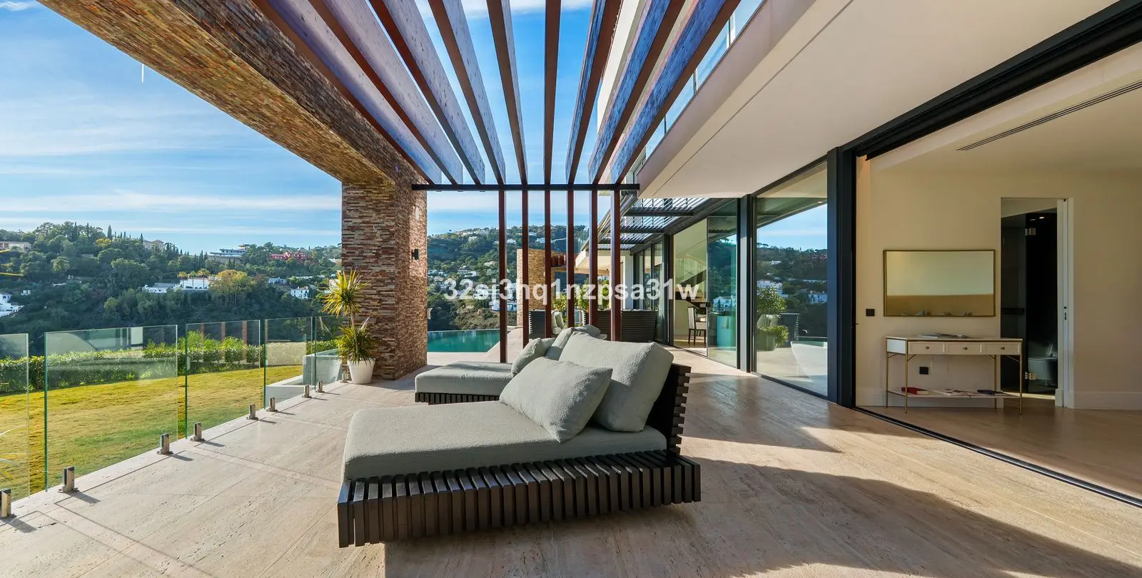 Sale of detached villa in Benahavís 33
