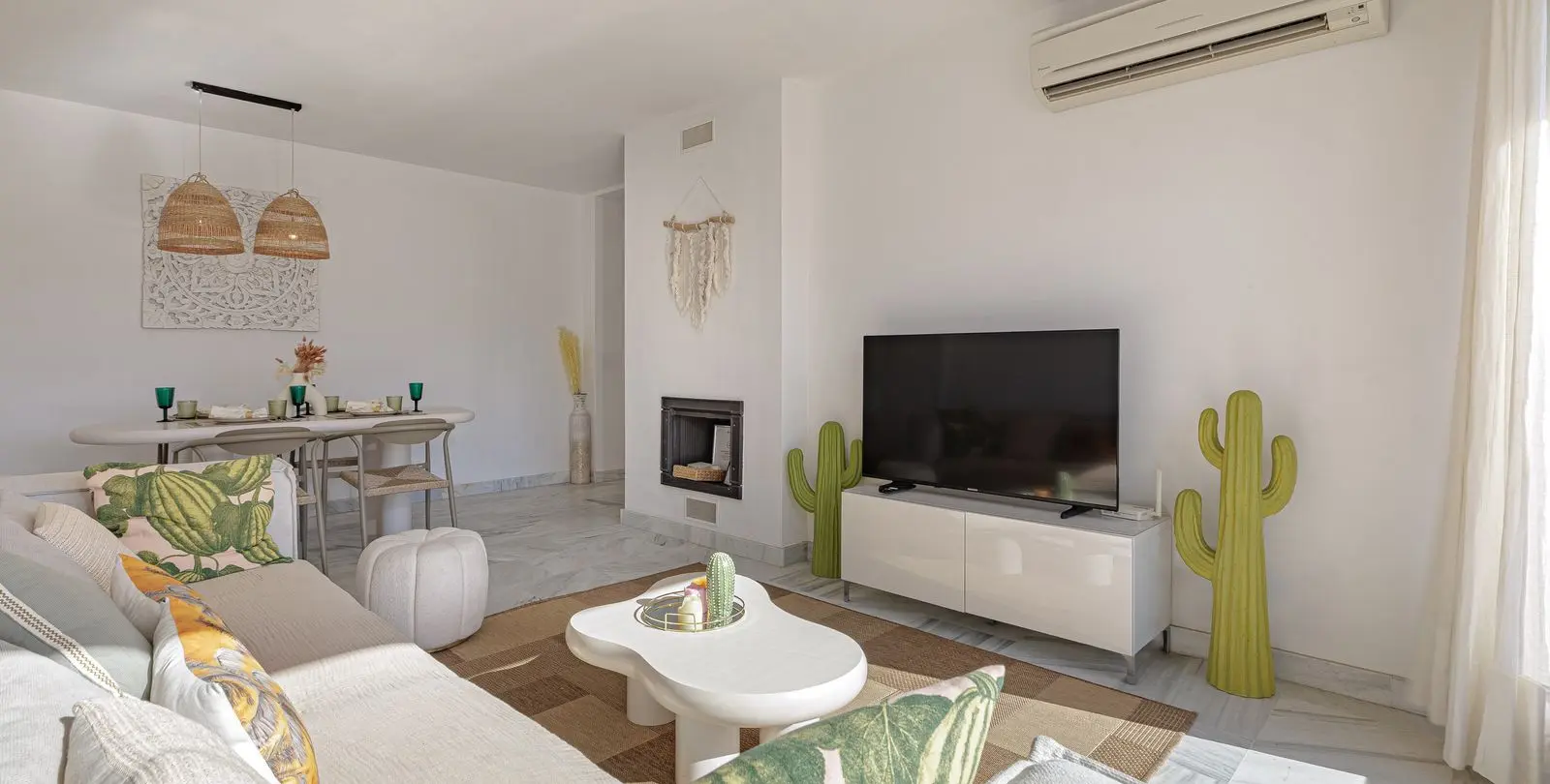 Venta de apartamento en planta media en Benahavís 5