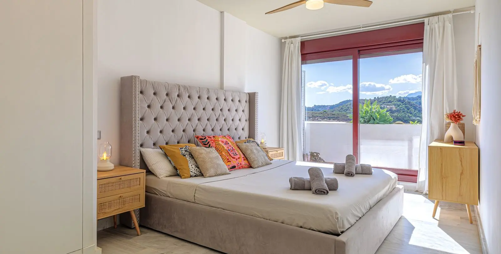 Venta de apartamento en planta media en Benahavís 6