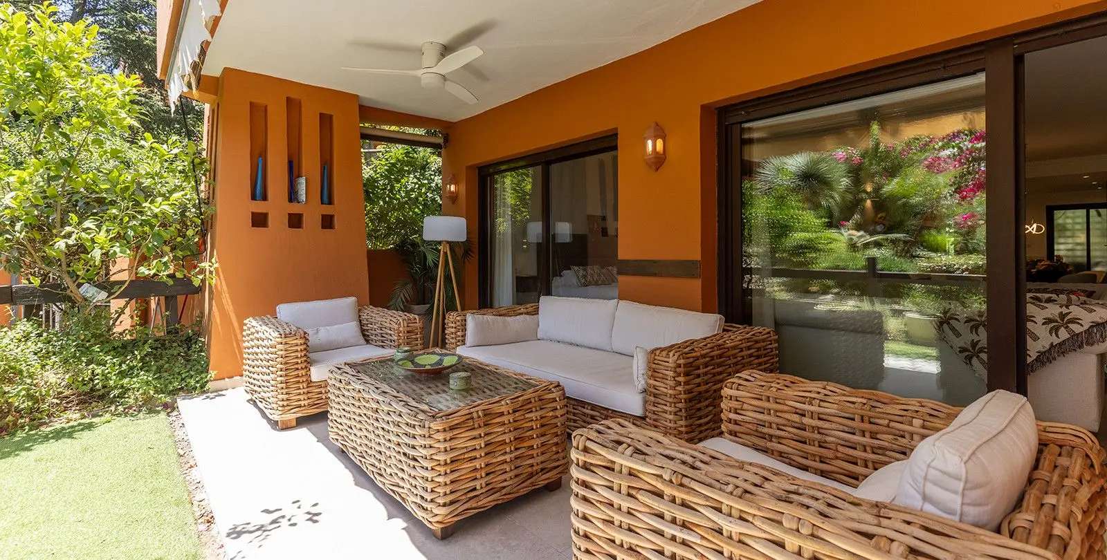 Venta de apartamento en planta baja en Estepona 3