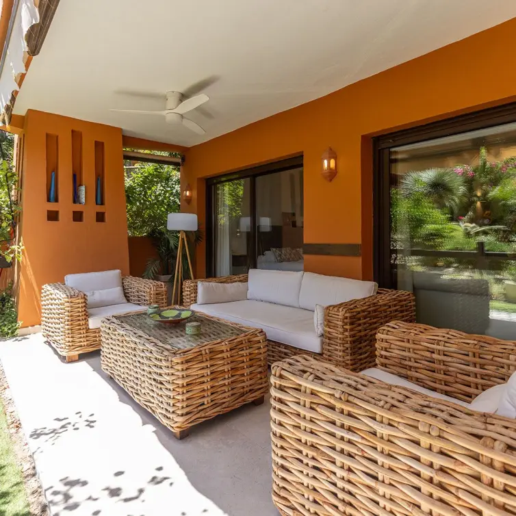 Venta de apartamento en planta baja en Estepona