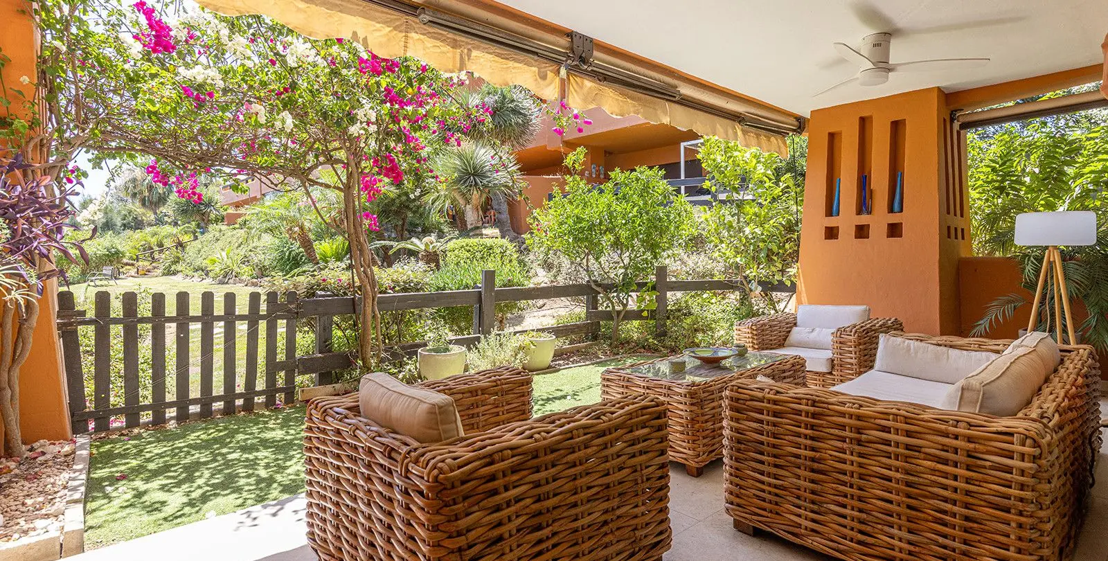 Venta de apartamento en planta baja en Estepona 10