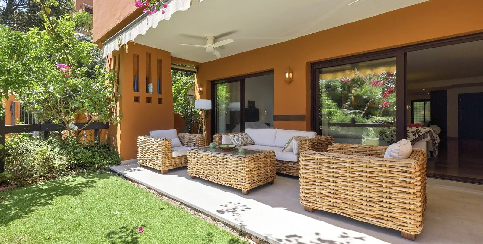 Venta de apartamento en planta baja en Estepona 33