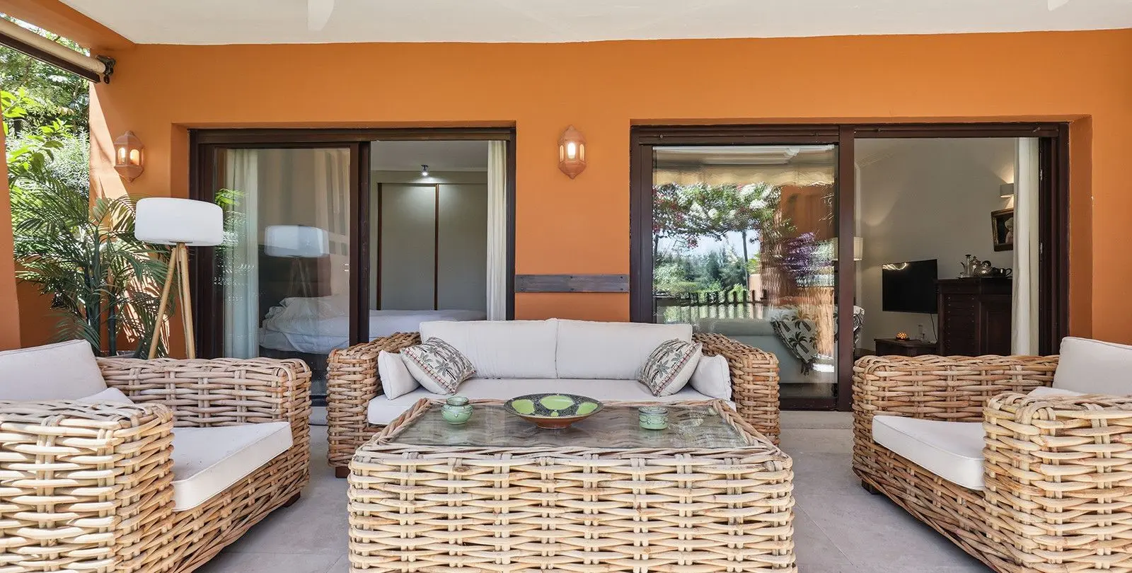 Venta de apartamento en planta baja en Estepona 34