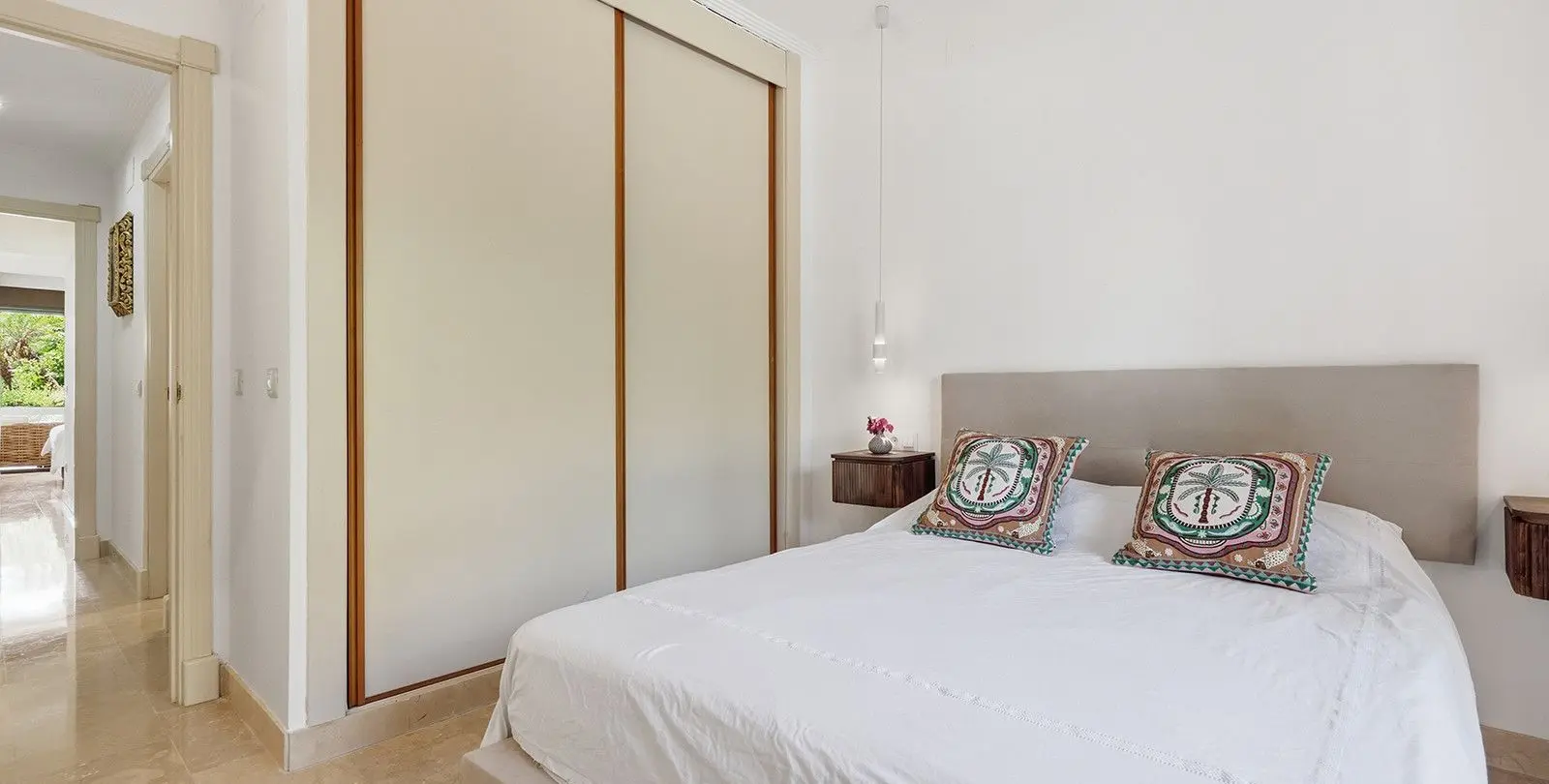 Venta de apartamento en planta baja en Estepona 43