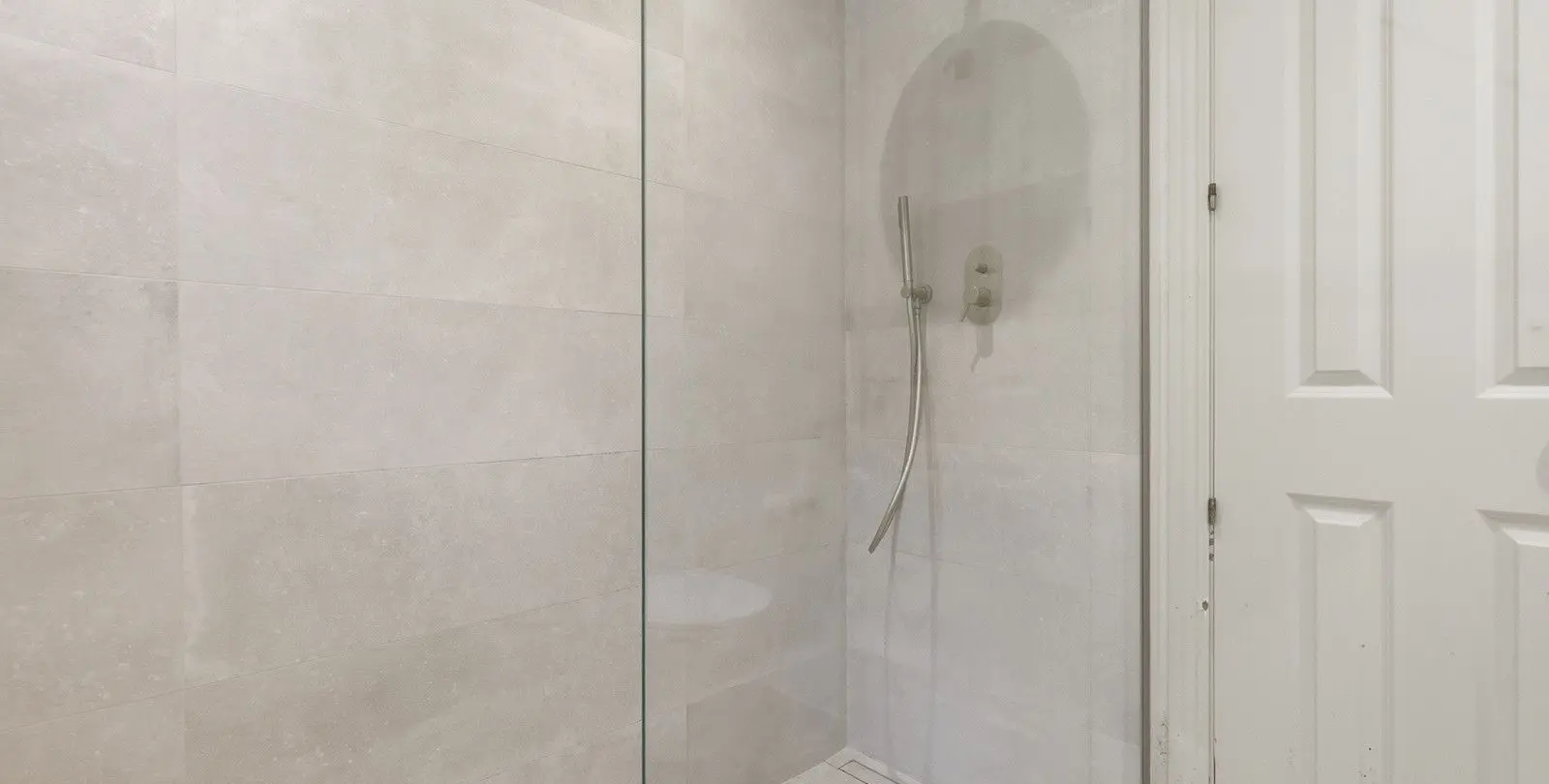 Venta de apartamento en planta baja en Estepona 44