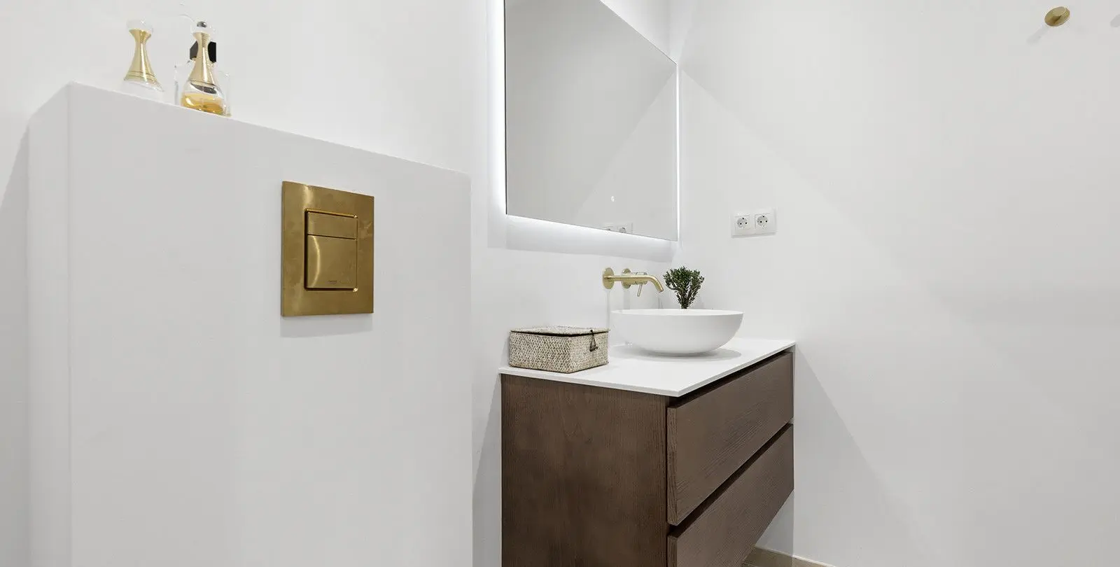 Venta de apartamento en planta baja en Estepona 47