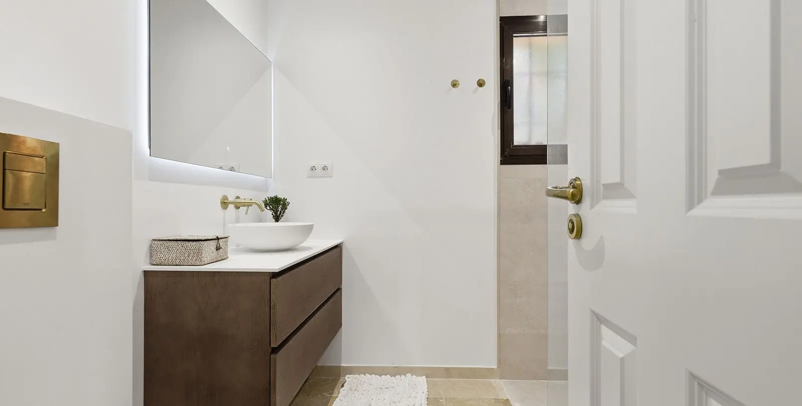 Venta de apartamento en planta baja en Estepona 49