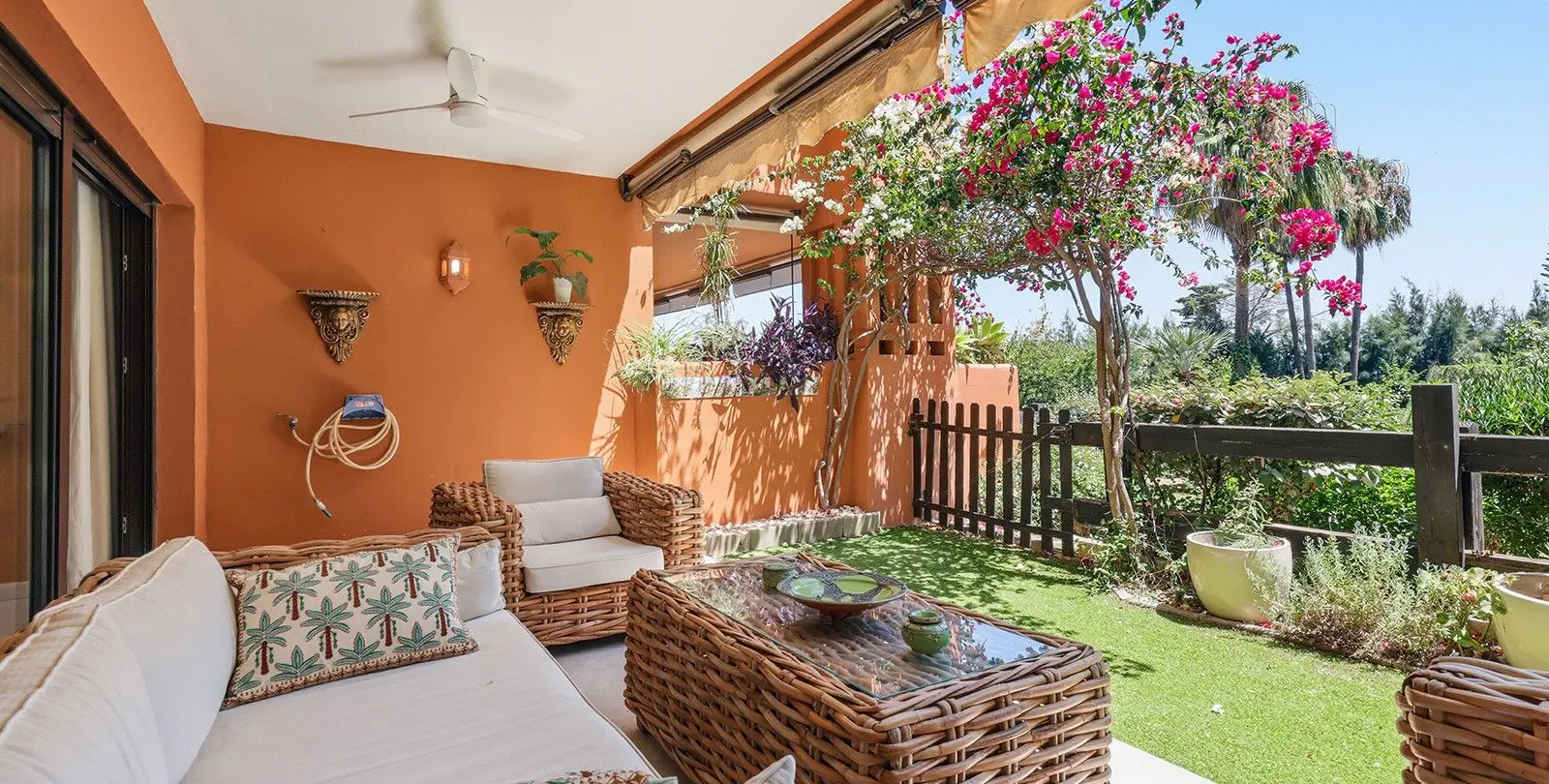 Venta de apartamento en planta baja en Estepona 51