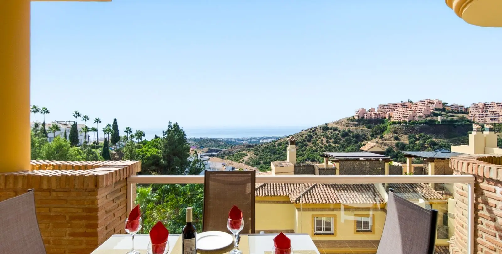 Venta de apartamento en planta baja en Calahonda 1