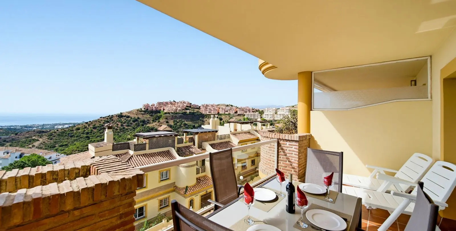 Venta de apartamento en planta baja en Calahonda 3