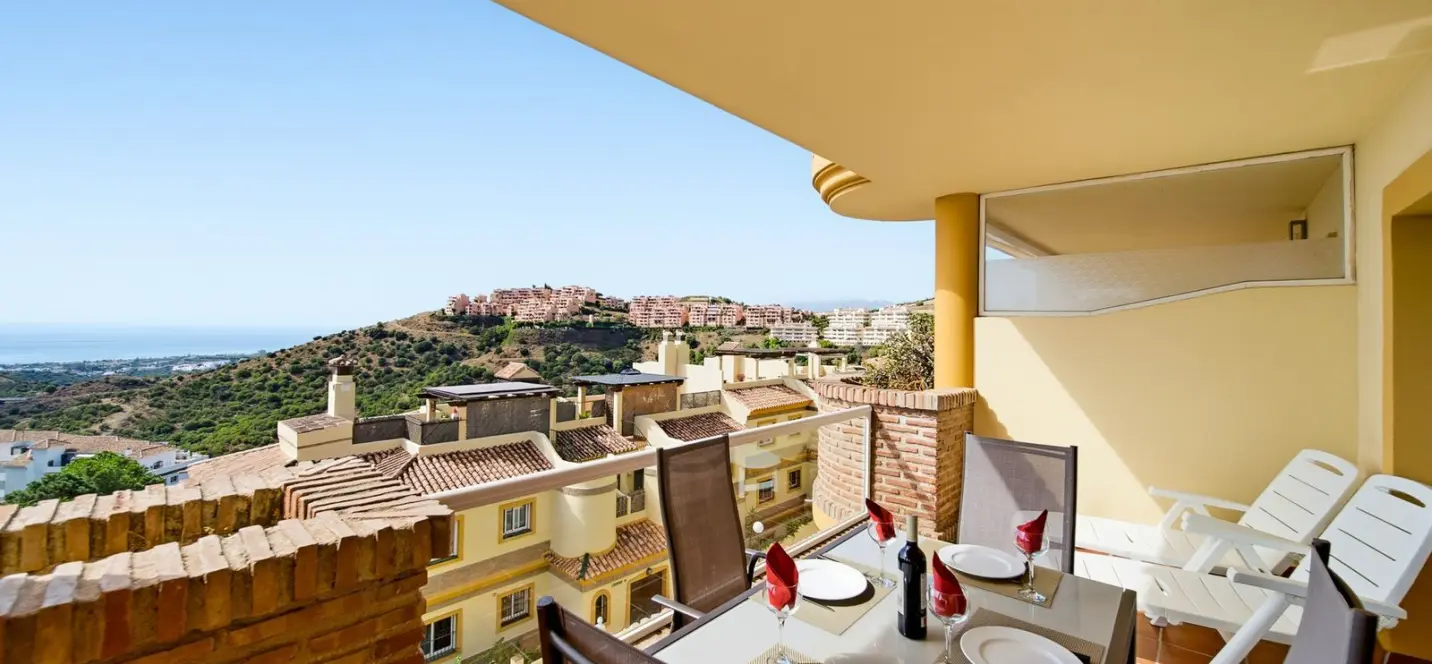 Venta de apartamento en planta baja en Calahonda 2