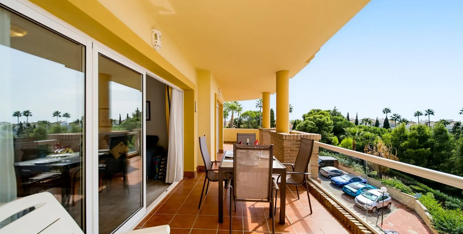 Venta de apartamento en planta baja en Calahonda 4