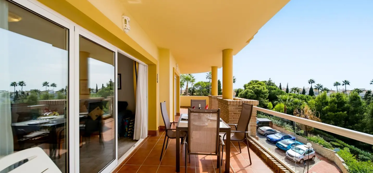Venta de apartamento en planta baja en Calahonda 3