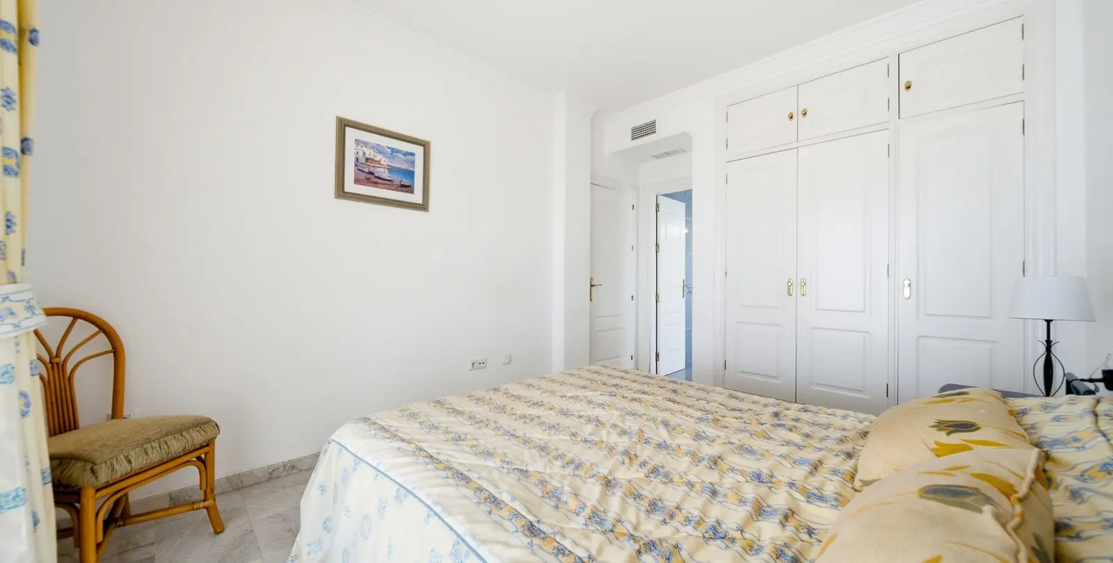 Venta de apartamento en planta baja en Calahonda 17
