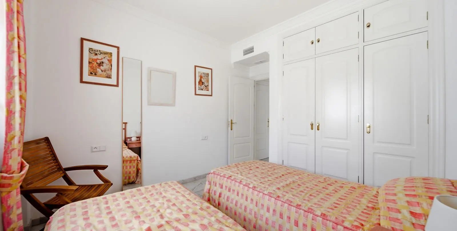 Venta de apartamento en planta baja en Calahonda 23