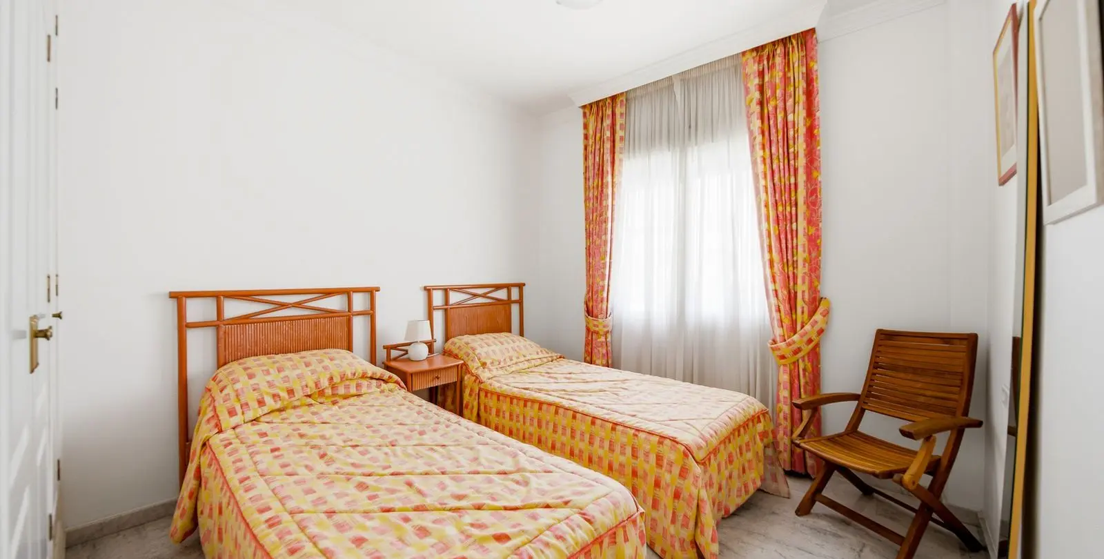 Venta de apartamento en planta baja en Calahonda 24