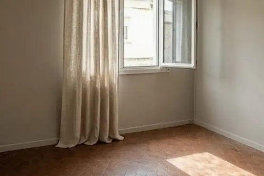 Image 6 thumb