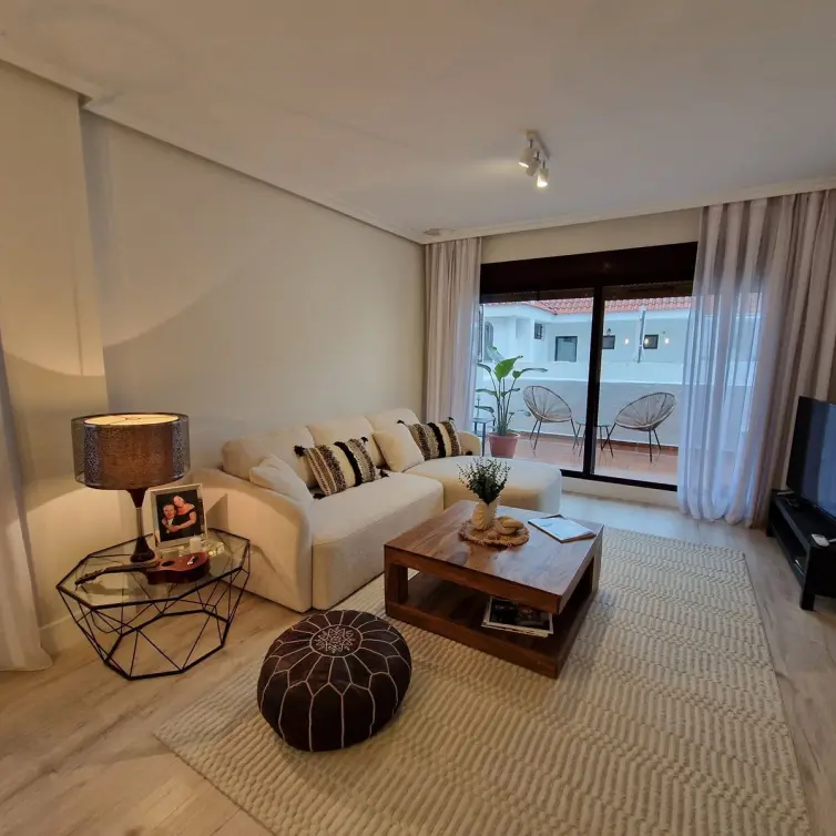 Venta de apartamento en planta media en Nueva Andalucía
