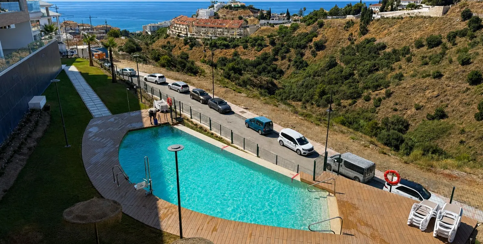 Sale of middle floor apartment in Fuengirola 1
