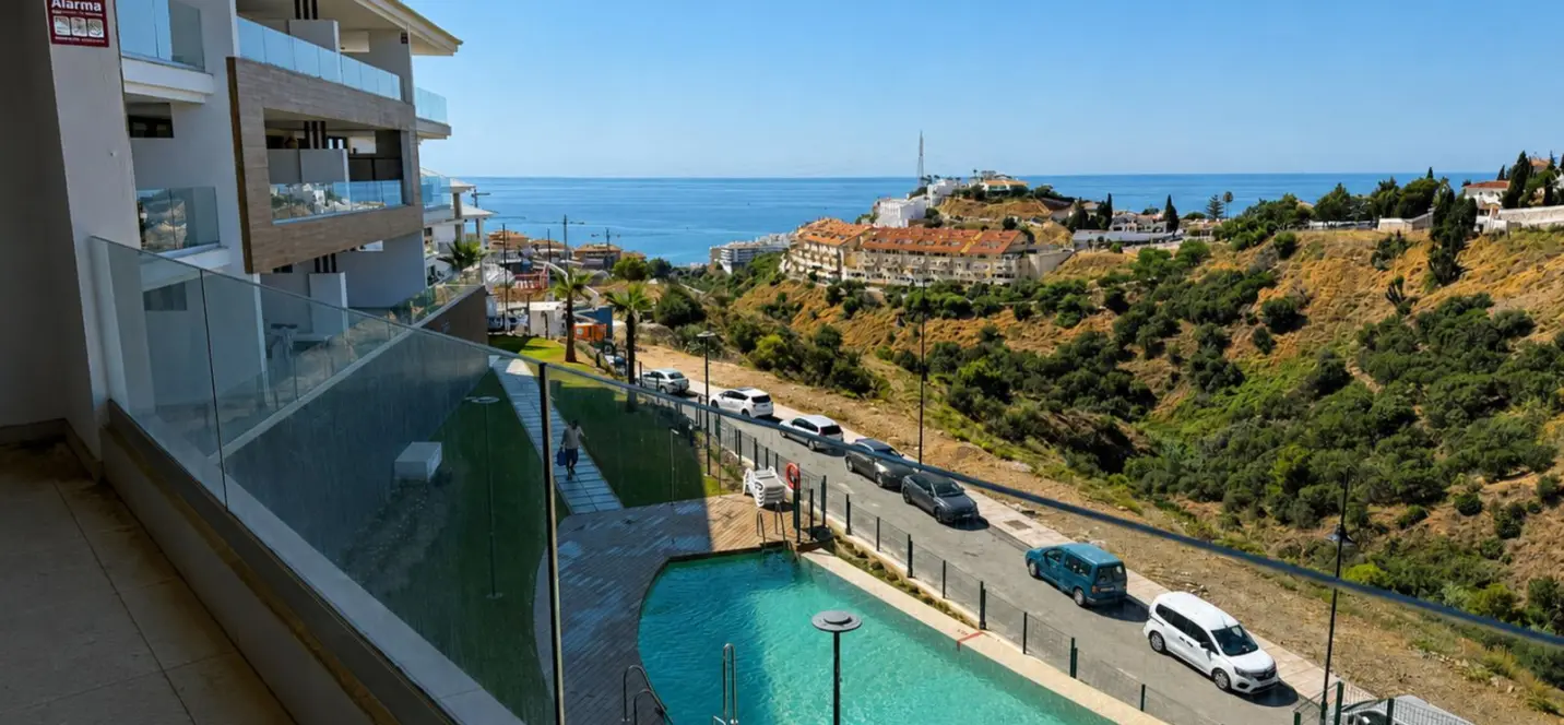 Venta de apartamento en planta media en Fuengirola 1