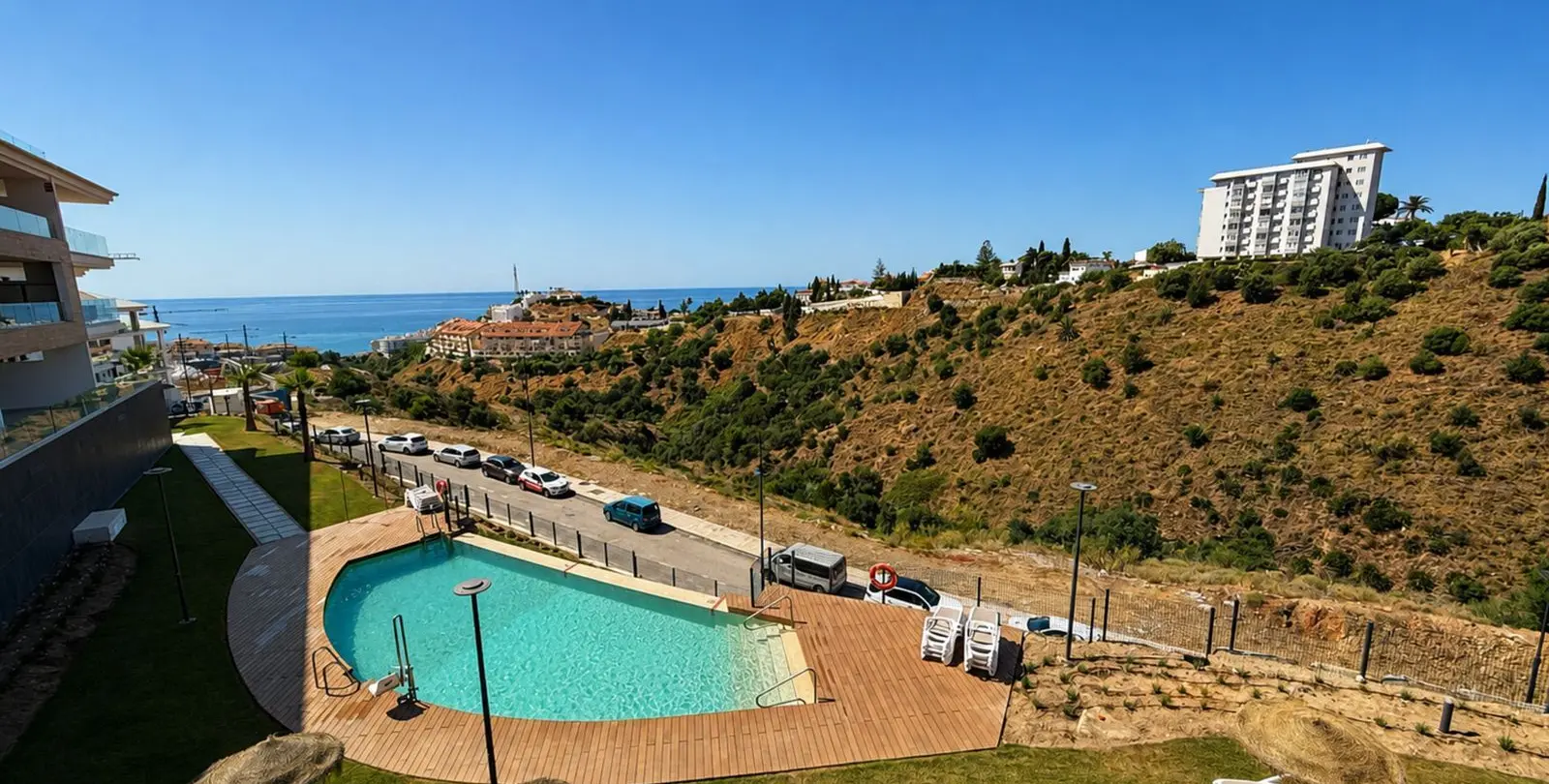 Sale of middle floor apartment in Fuengirola 3