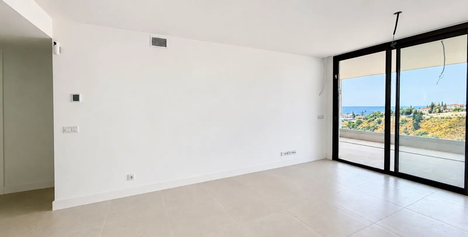 Sale of middle floor apartment in Fuengirola 25