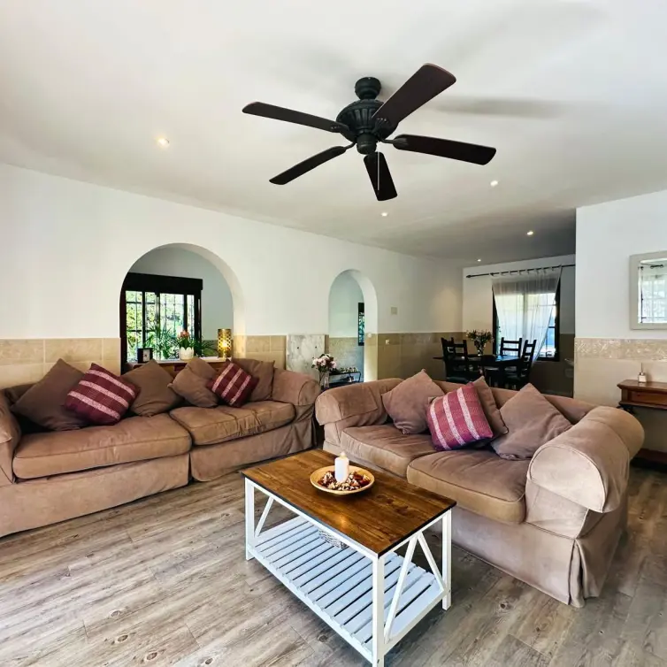 Venta de villa independiente en La Cala de Mijas