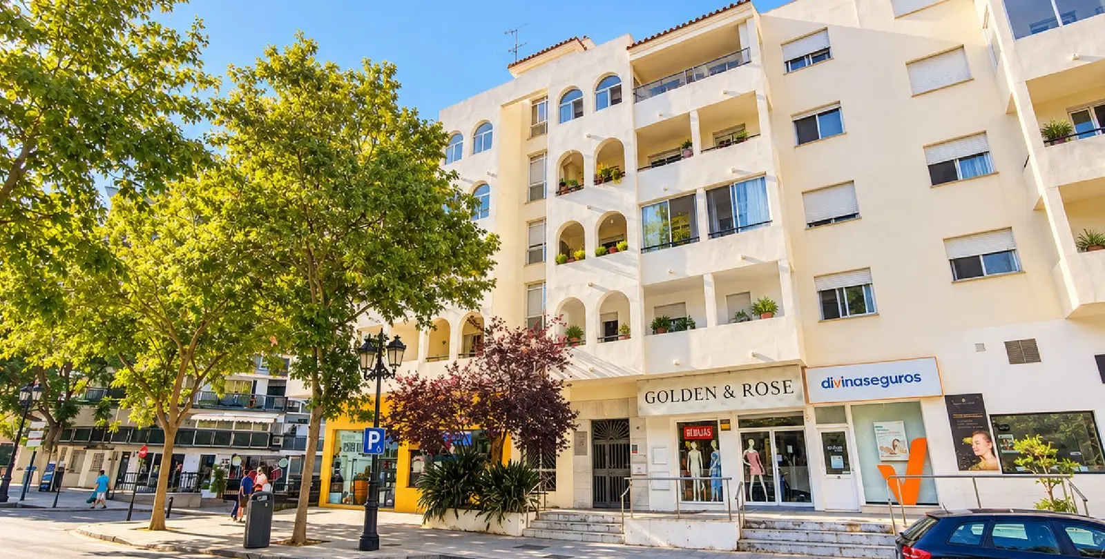 Продажа апартаментов на среднем этаже в Marbella 1