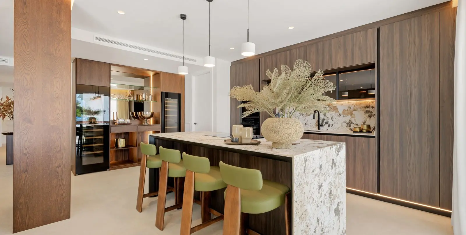 Venta de apartamento en planta media en Marbella 6