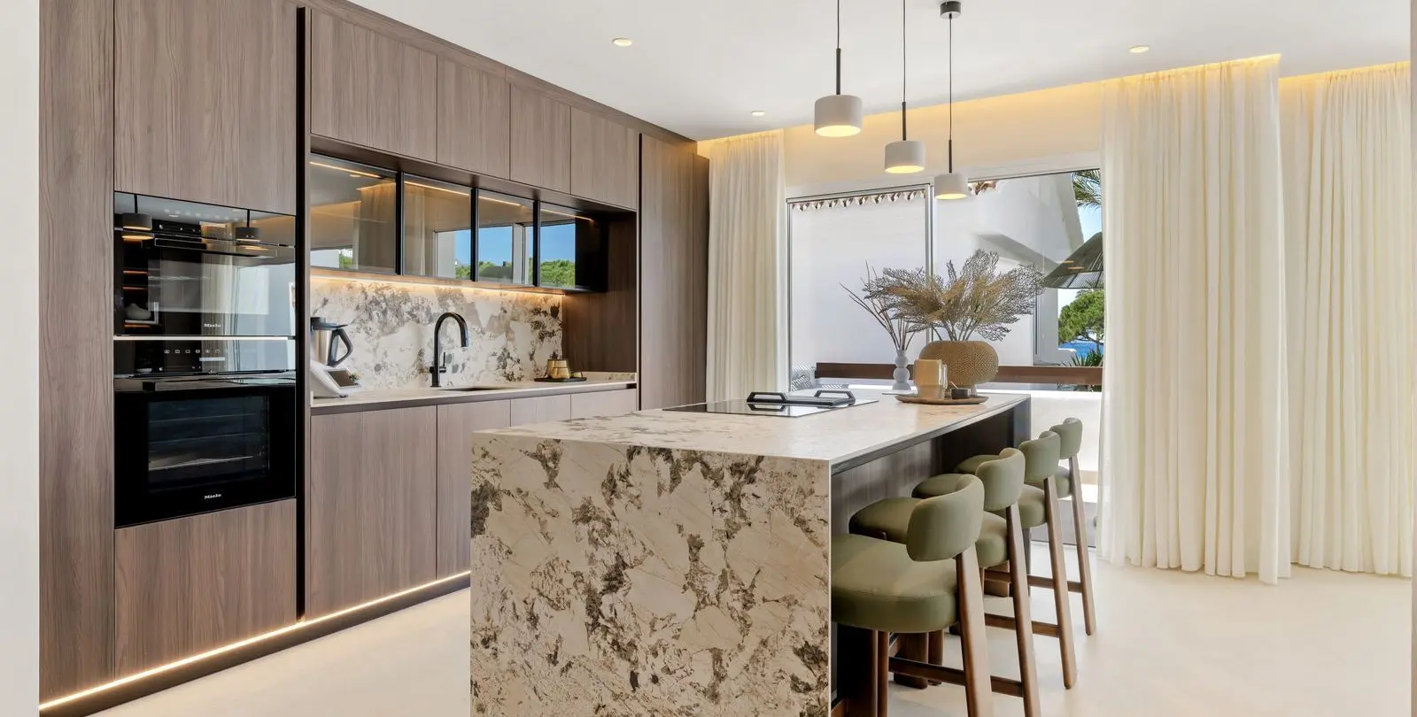 Venta de apartamento en planta media en Marbella 7