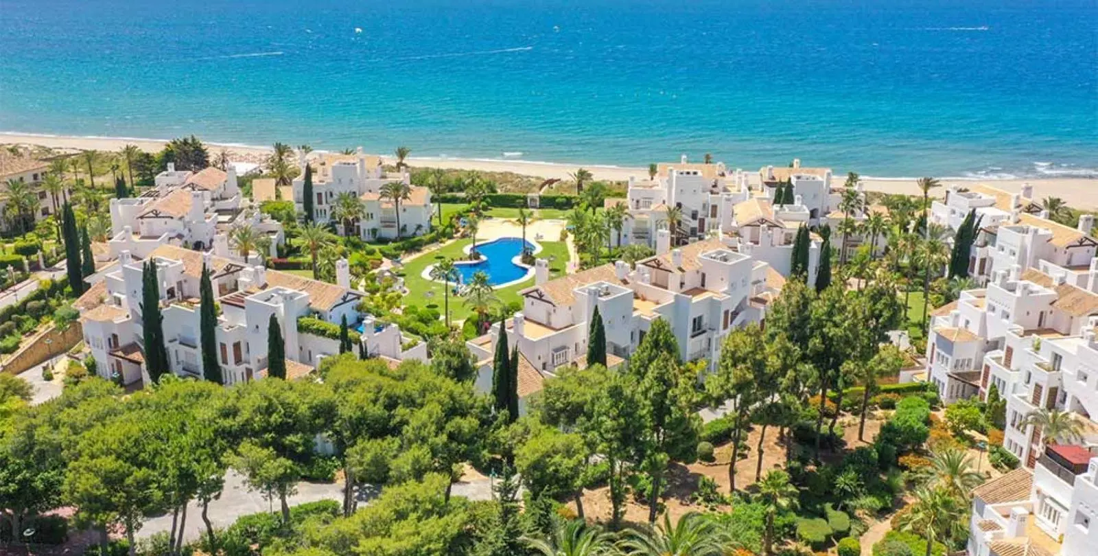 Venta de apartamento en planta media en Marbella 16