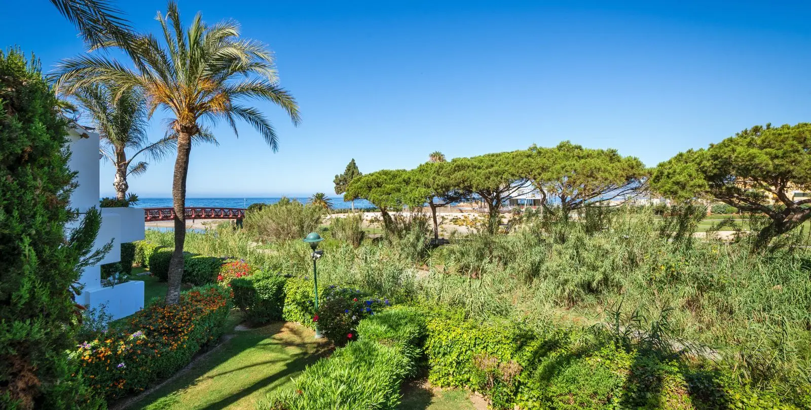 Venta de apartamento en planta media en Marbella 20