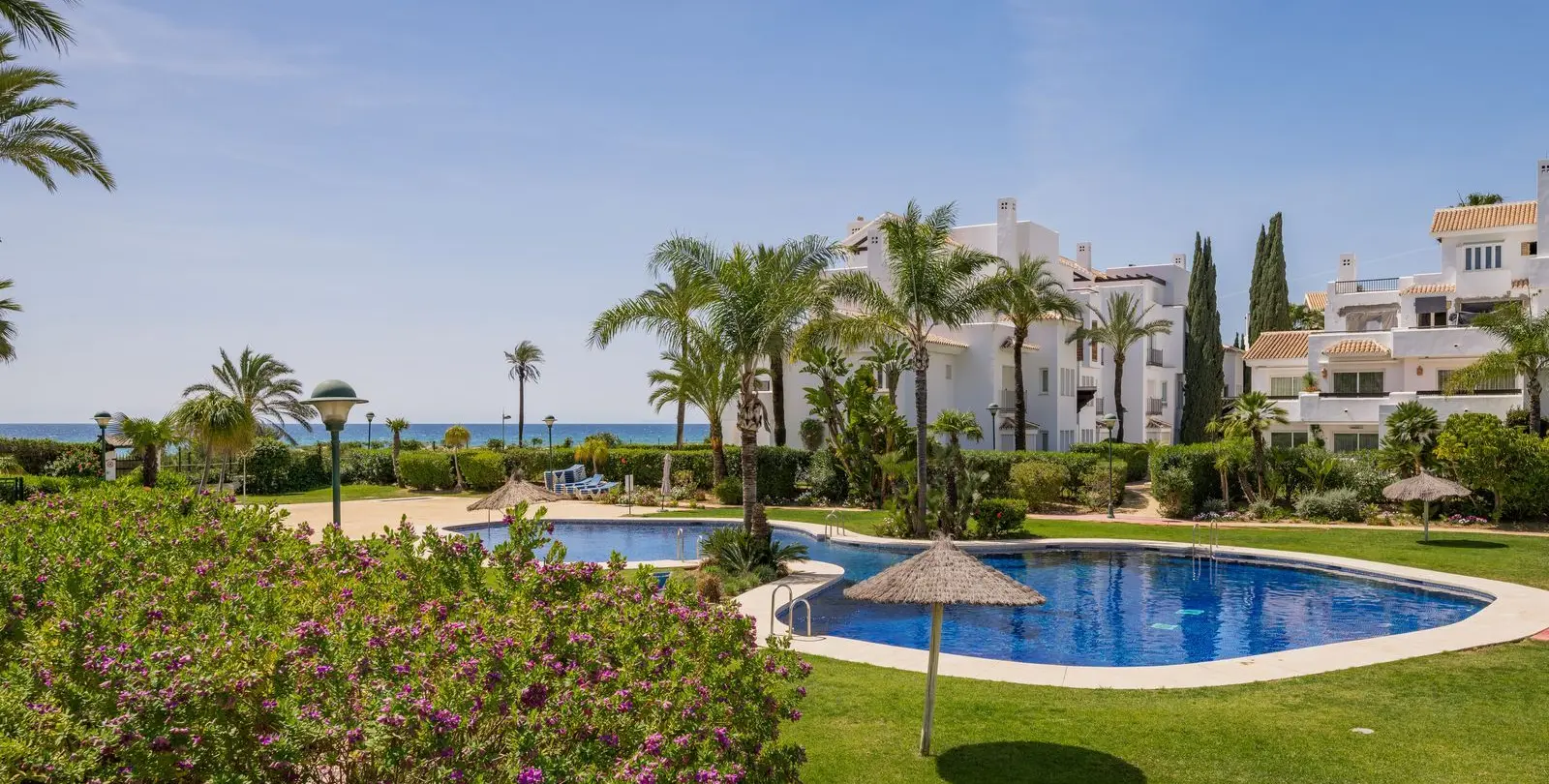Venta de apartamento en planta media en Marbella 37